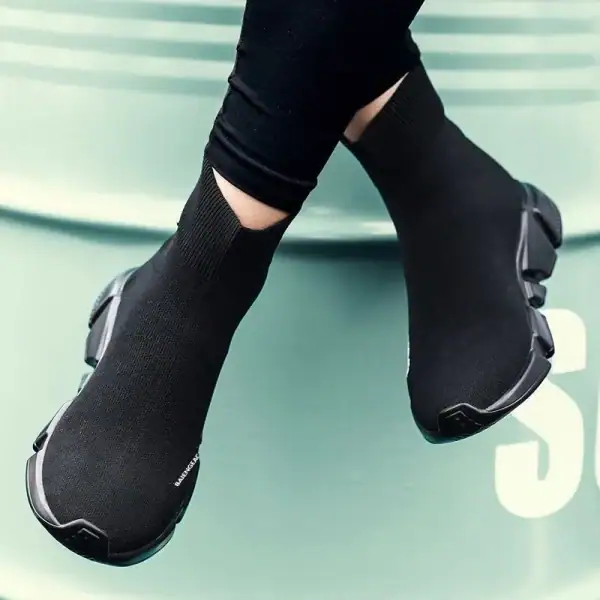 ស្បែកជើង High-Top Flyknit ដេរក្រណាត់ខ្យល់ចេញចូល សម្រាប់ការប្រើប្រាស់ក្រៅផ្ទះ និង tactical នៅភ្នំពេញ.