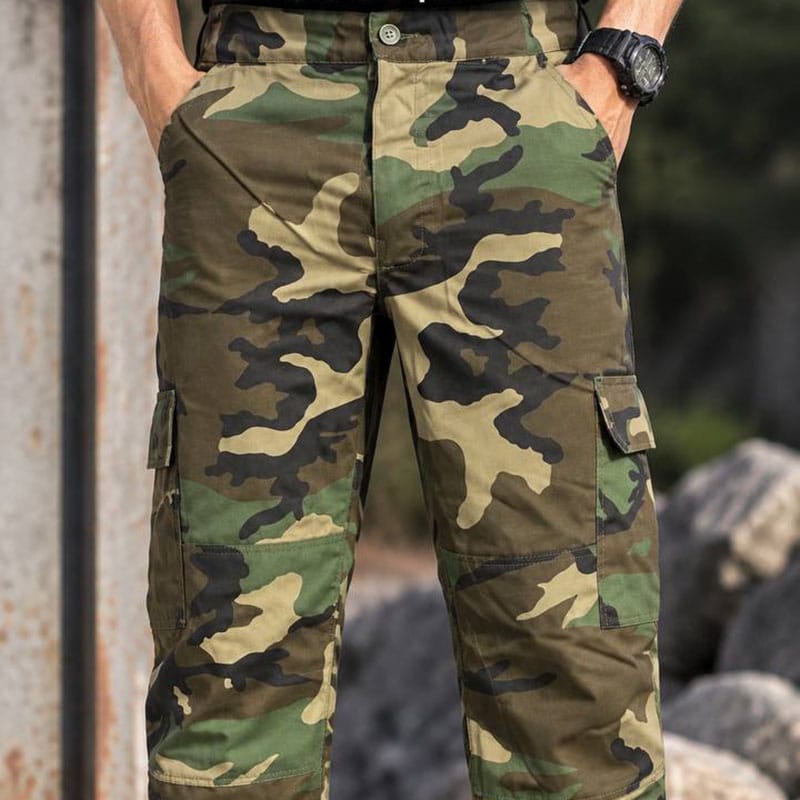 IX53 Woodland Camouflage Cargo Pants for outdoor and tactical use.