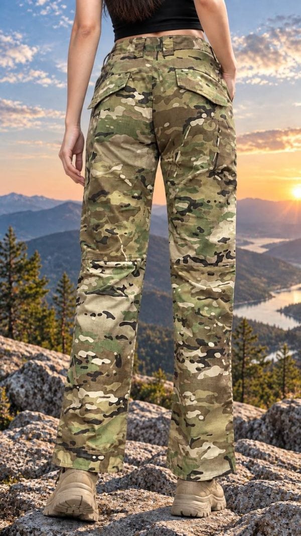 Long sleeve tactical outdoor shirt in green for outdoor activities and tactical use.