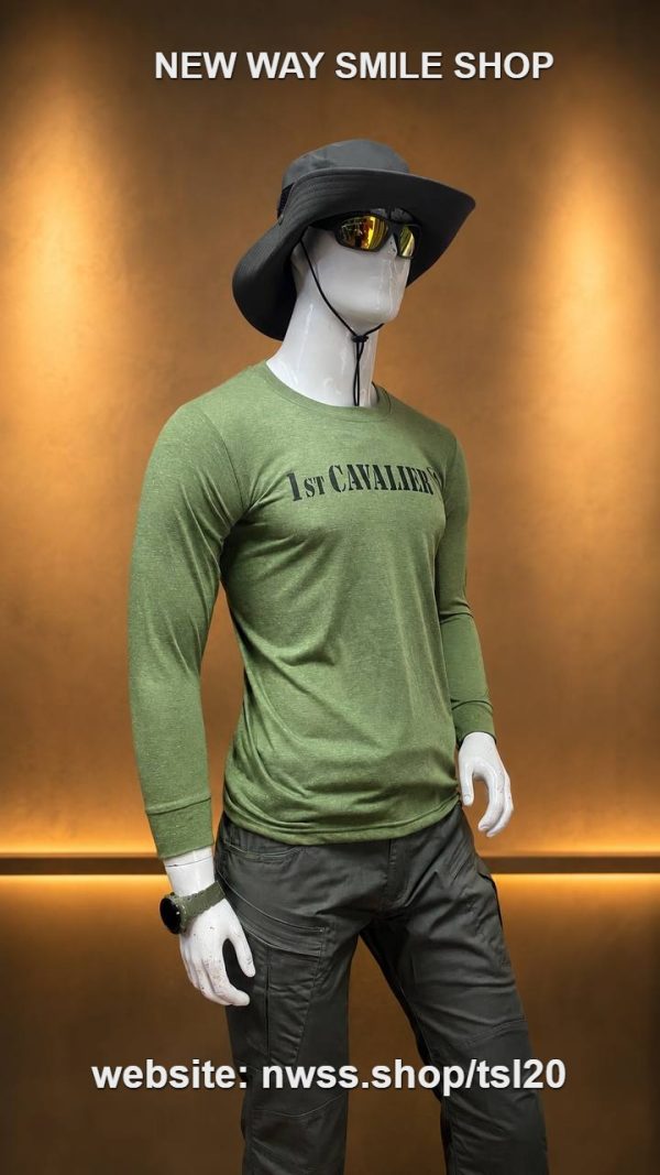 Long sleeve tactical outdoor shirt in beige with front pockets and quick-drying fabric for outdoor activities.