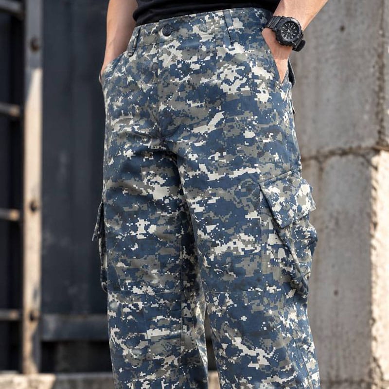ខោ Tactical Cargo ពណ៌ Camouflage ឌីជីថលខៀវ សម្រាប់ក្រៅផ្ទះ និងប្រើប្រចាំថ្ងៃ.